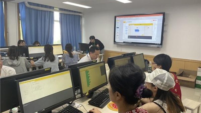 小标题：了解证书含金量，别被“保过”误导
